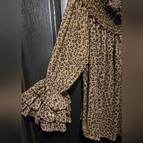 CeCe Animal Print Top Blouse - Picture 2 of 4